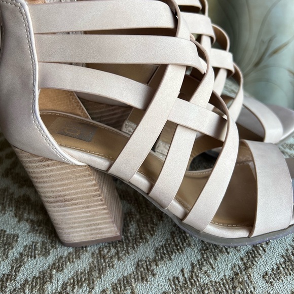 Nude strappy booties sandals - Picture 6 of 13